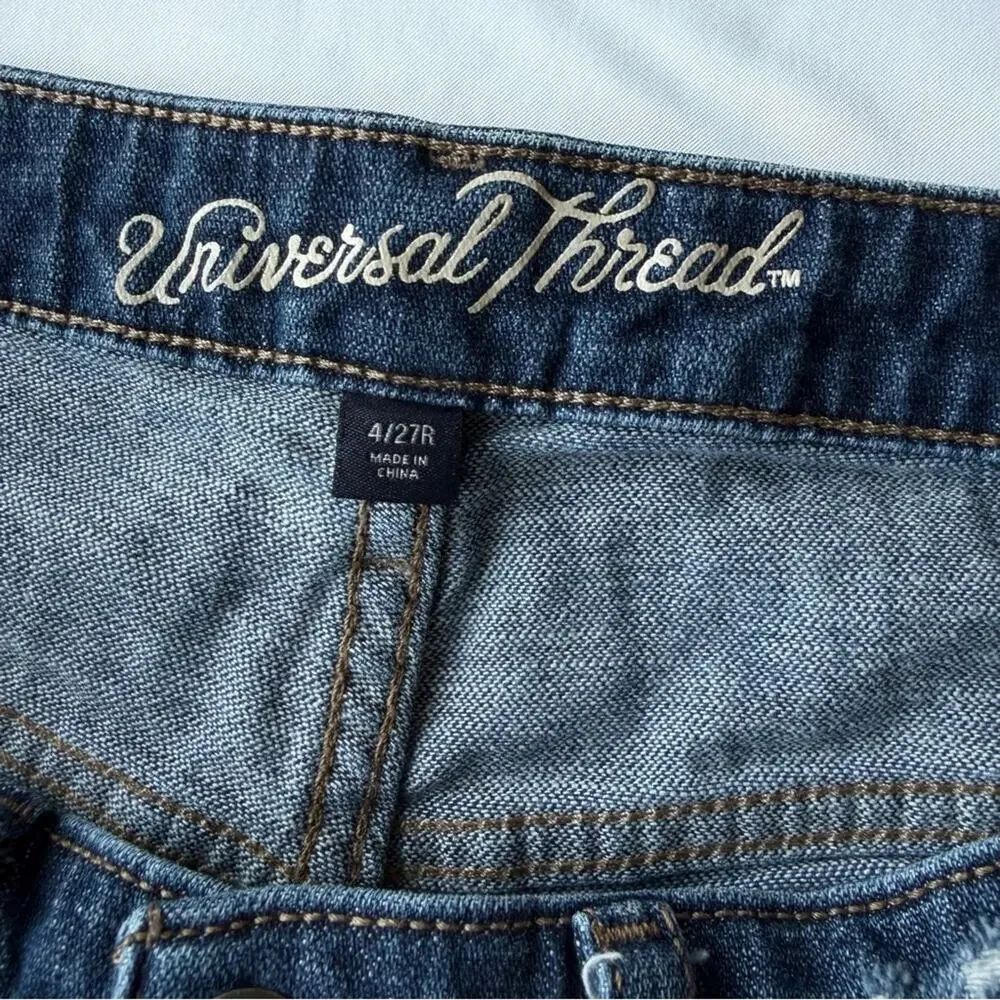 Universal Thread Light Blue Distressed Jean Shorts women’s size 4/27